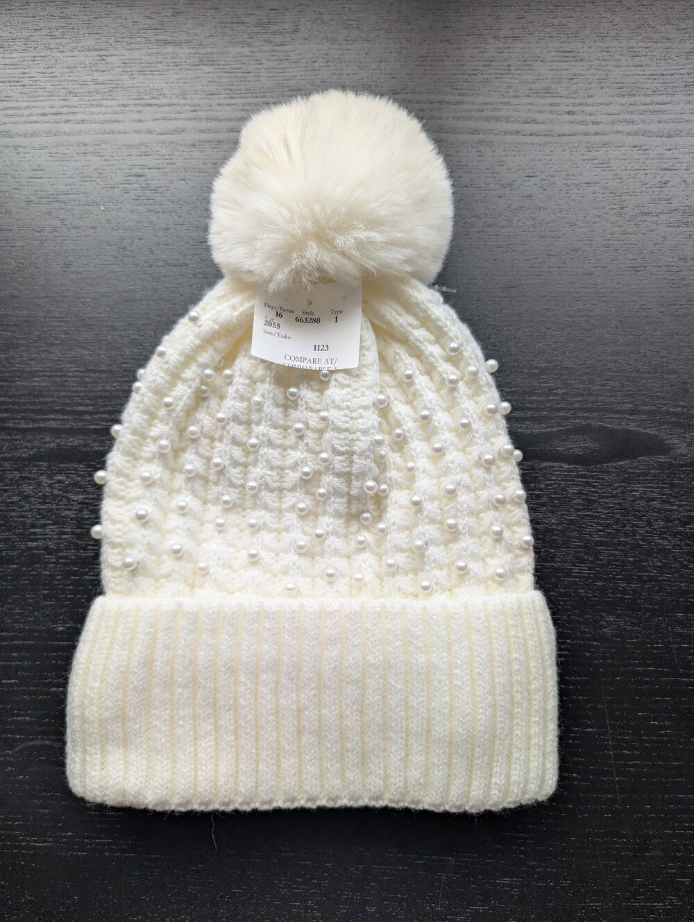 NWT Steve Madden Beanie with Pearls in White